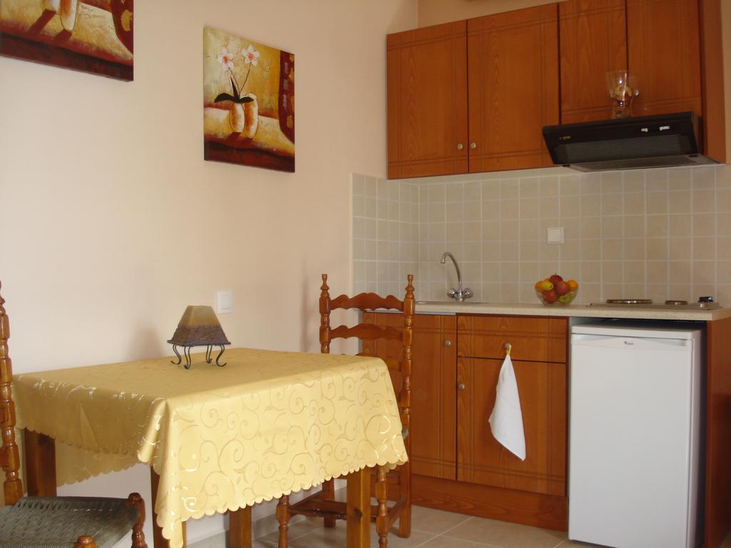 Hotel Alkmini à Áyios Dhimítrios Extérieur photo
