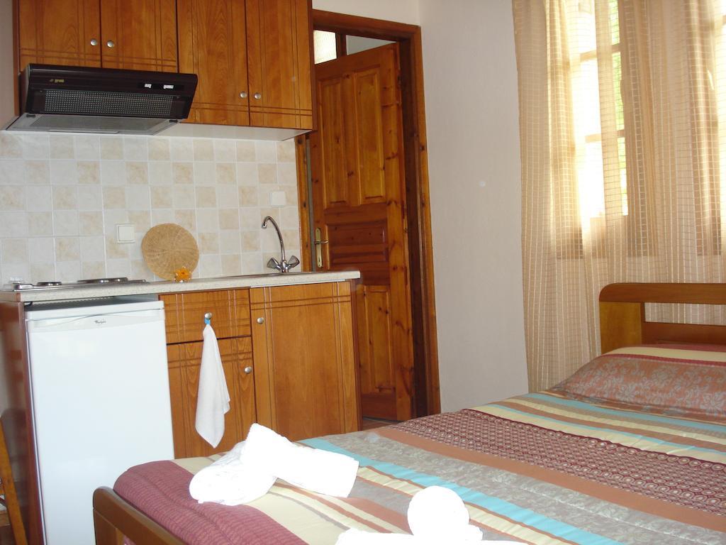 Hotel Alkmini à Áyios Dhimítrios Extérieur photo